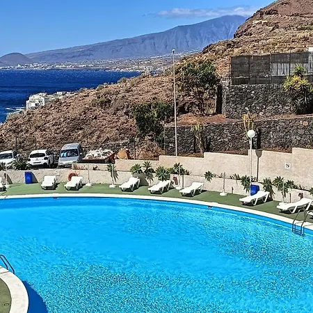 The Ocean At Your Doorstep Apartment *